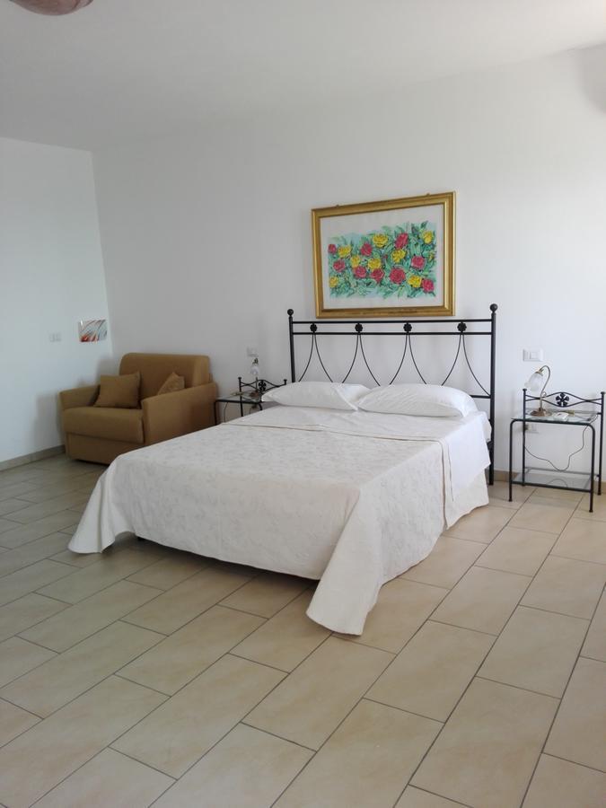Bed and Breakfast La Nave Sul Mare Di Taormina Letojanni Exterior foto
