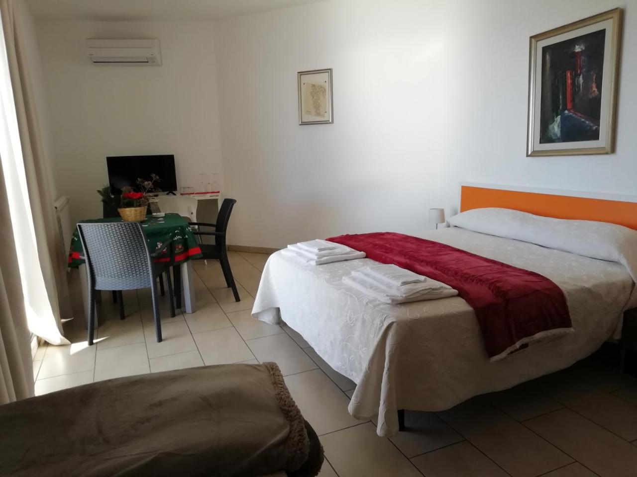 Bed and Breakfast La Nave Sul Mare Di Taormina Letojanni Exterior foto