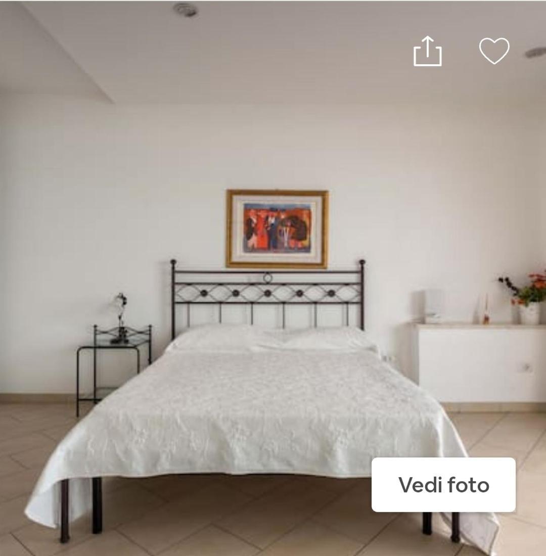 Bed and Breakfast La Nave Sul Mare Di Taormina Letojanni Exterior foto